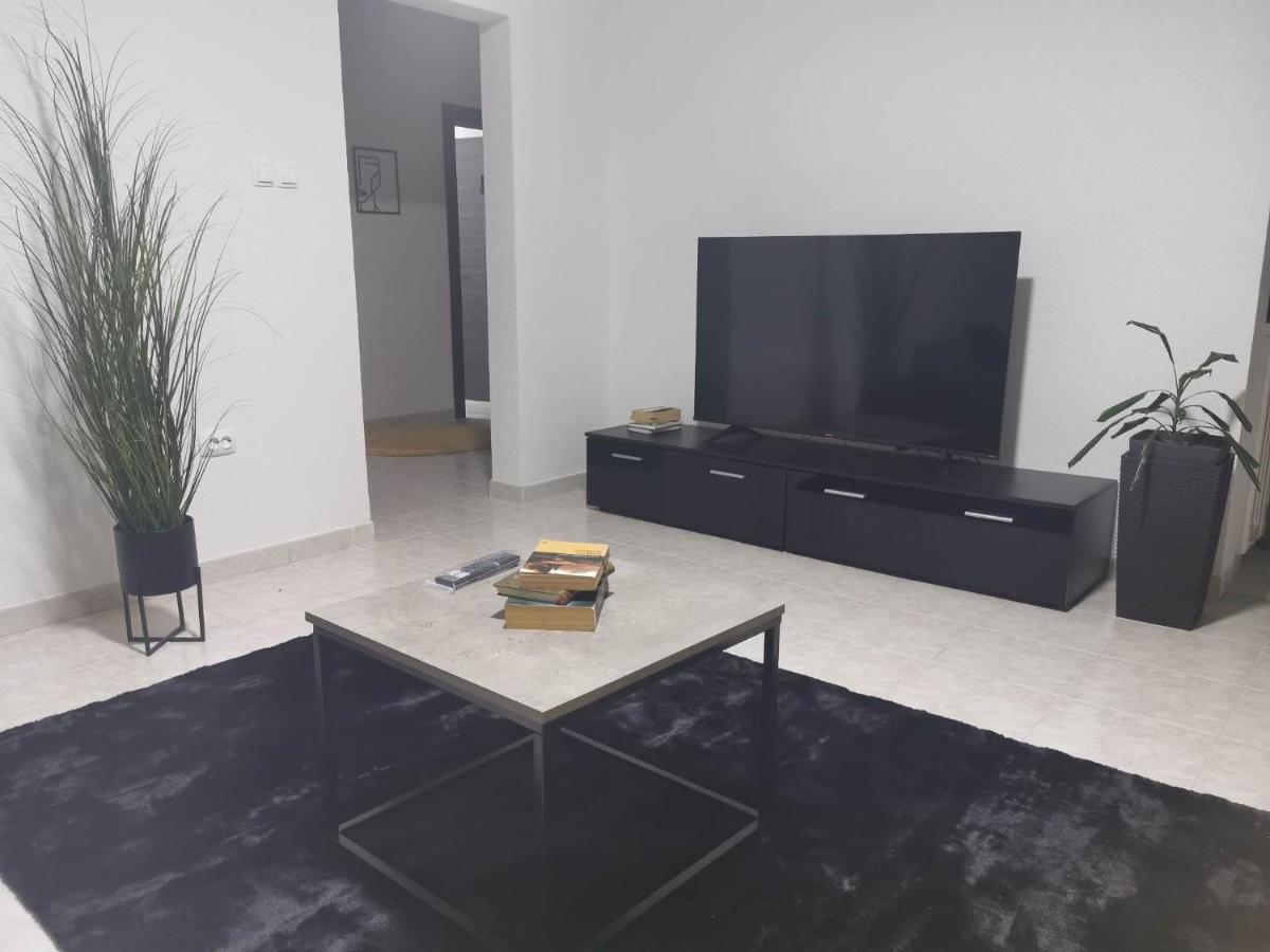 Guesthouse Nadia Сен Екстериор снимка