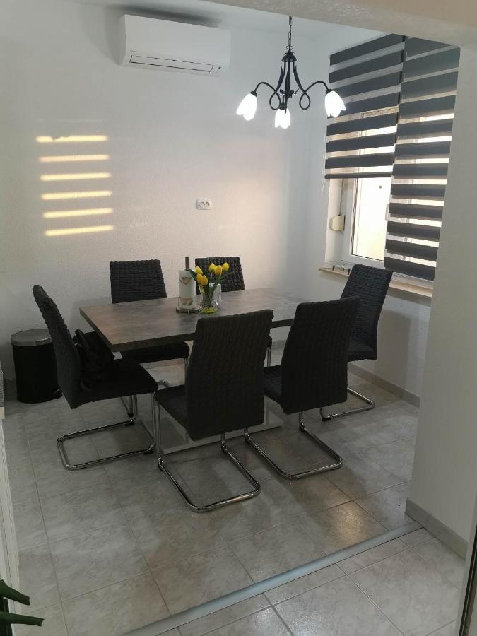 Guesthouse Nadia Сен Екстериор снимка