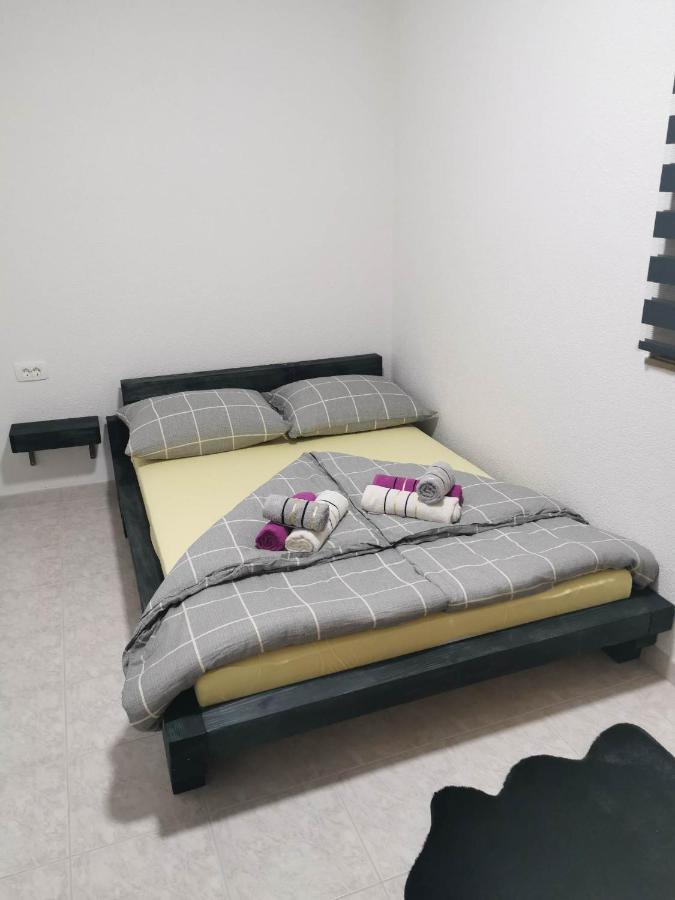 Guesthouse Nadia Сен Екстериор снимка