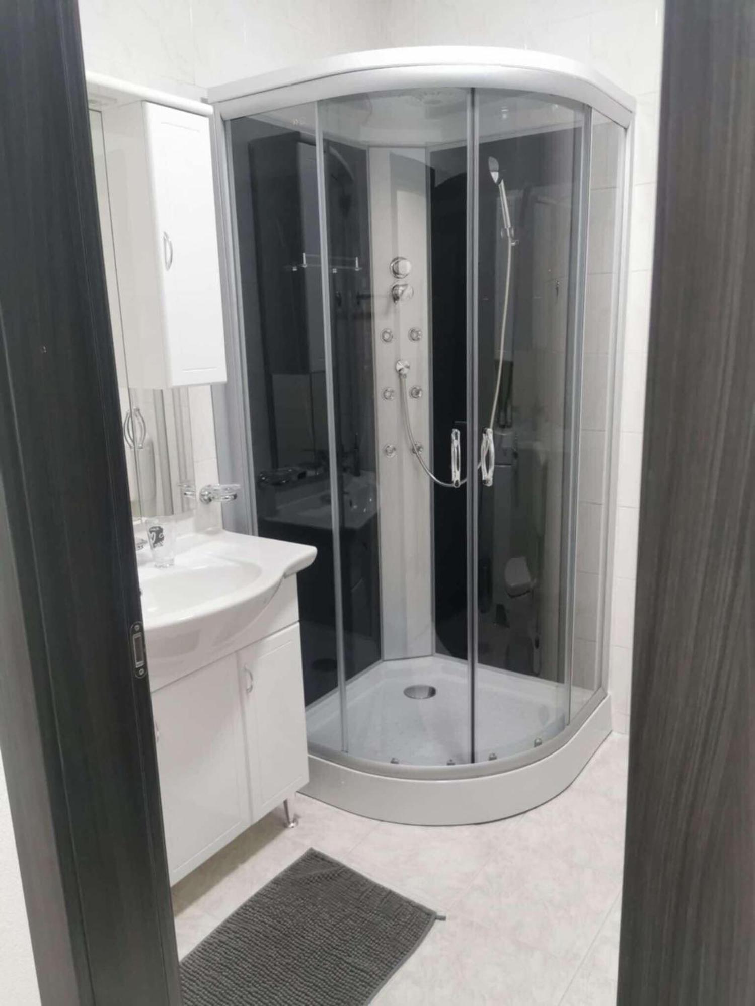 Guesthouse Nadia Сен Екстериор снимка